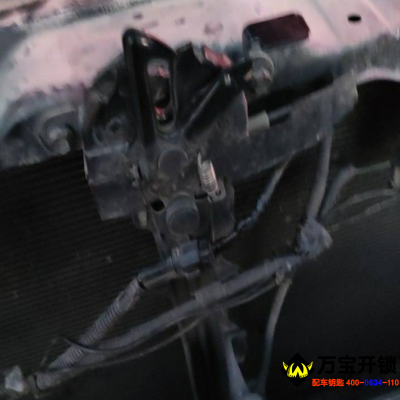 豐田老款漢蘭達(dá)鎖車(chē)后，定不定時(shí)報(bào)警