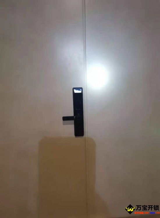 萊蕪某隔離酒店改裝符合疫情防控要求的智能鎖，萊蕪指紋鎖
